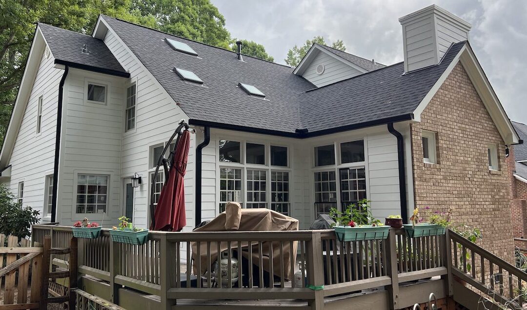 The Difference Between Asphalt Shingle Roofing and Rubber Roofing