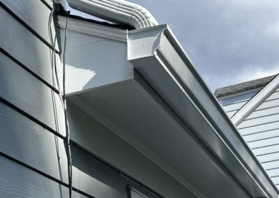 white aluminum gutters