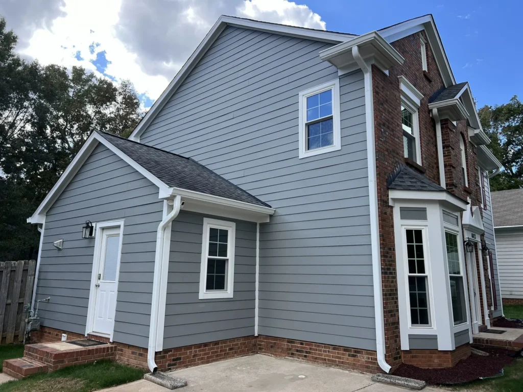siding contractors installing exterior siding in Charlotte NC