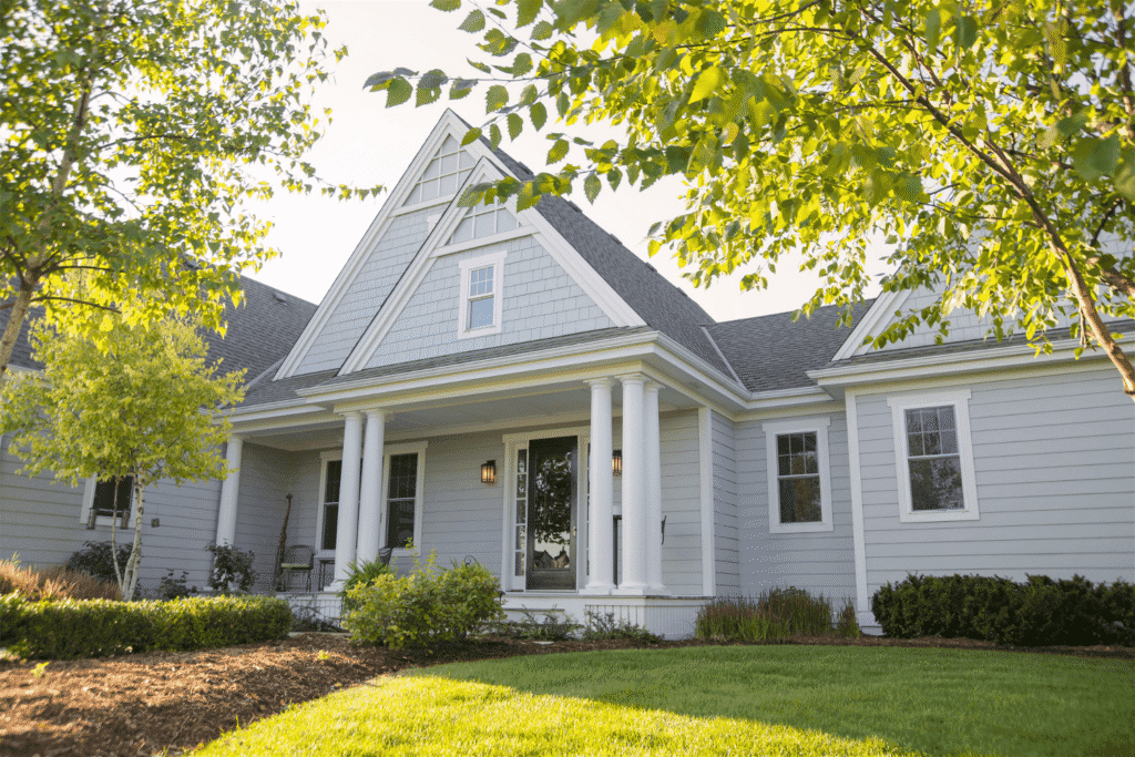 Compare Hardie Plank vs Hardie Panel, including appearance, cost, installation, maintenance, and durability to choose the best siding.