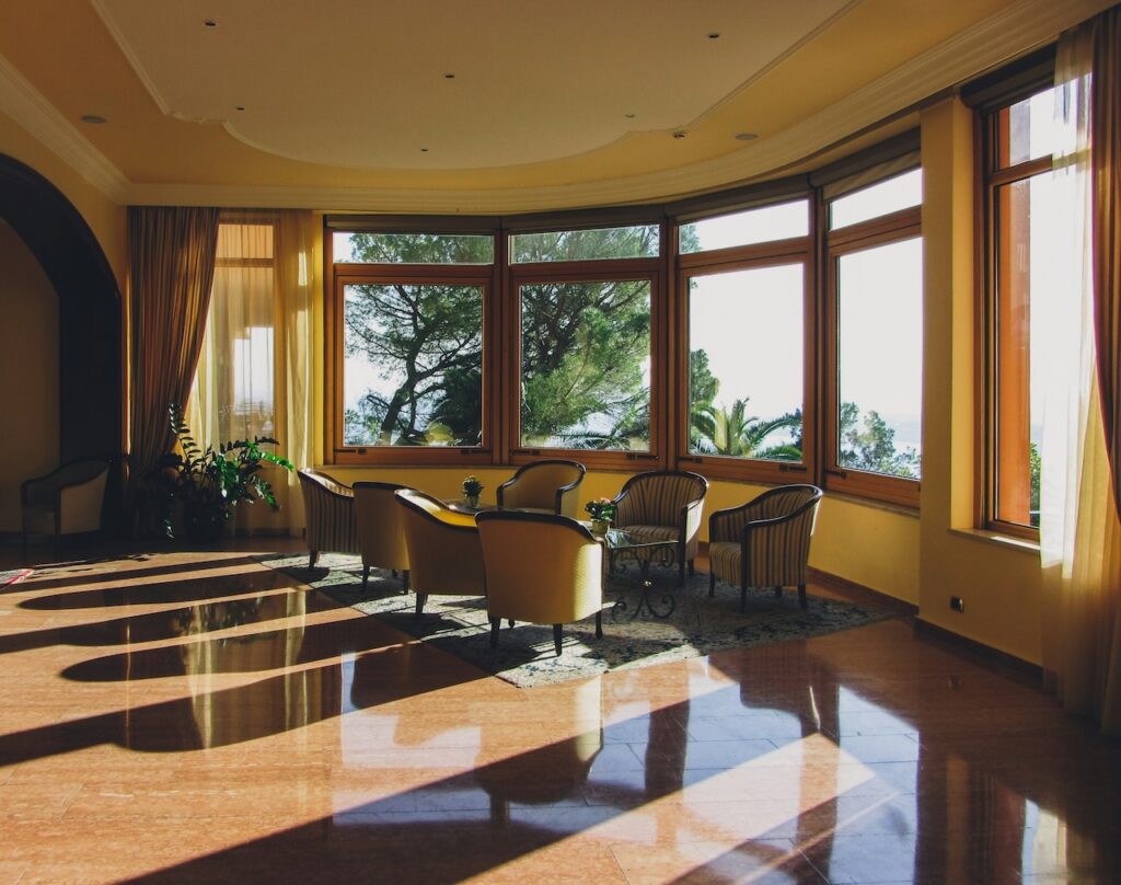 Bay vs. Bow Windows: Which Is Right for Your Home?
